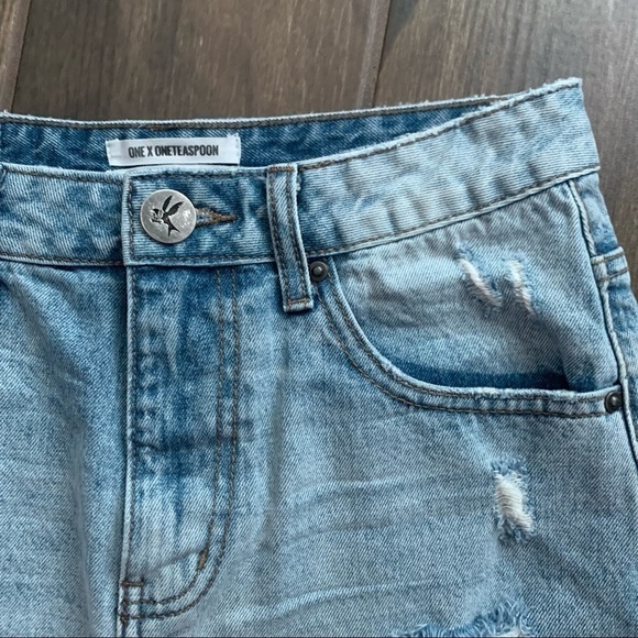 One Teaspoon 2020 MIni Denim Skirt Blue Hart 28 - Picture 10 of 12